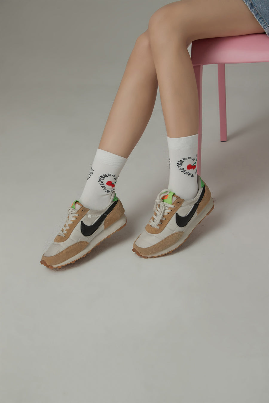 CHUU Center Of The Heart Cherry High Socks