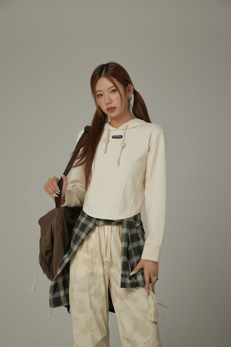 CHUU Basic Crop Drawstring Hoodie