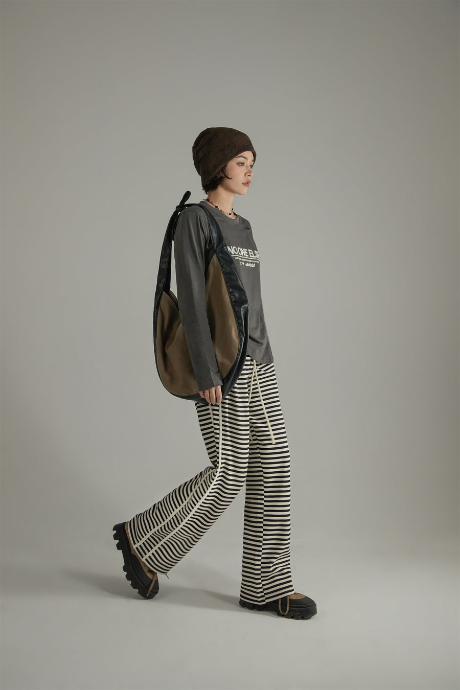 CHUU Elastic Waist Stripe Casual Pants