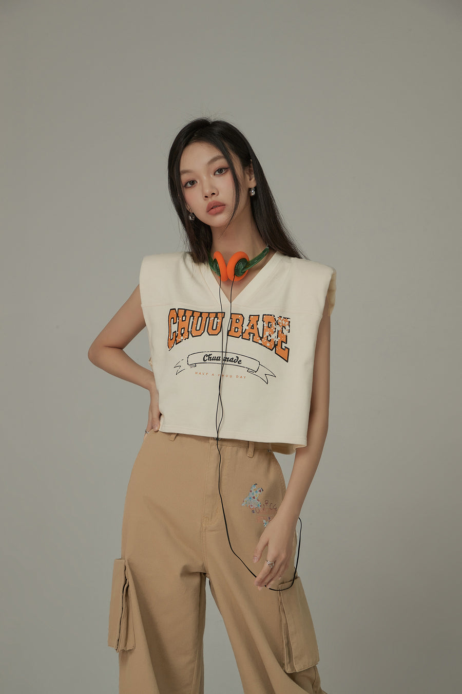 CHUU Chuu Babe Sleeveless Cotton V-Neck Top