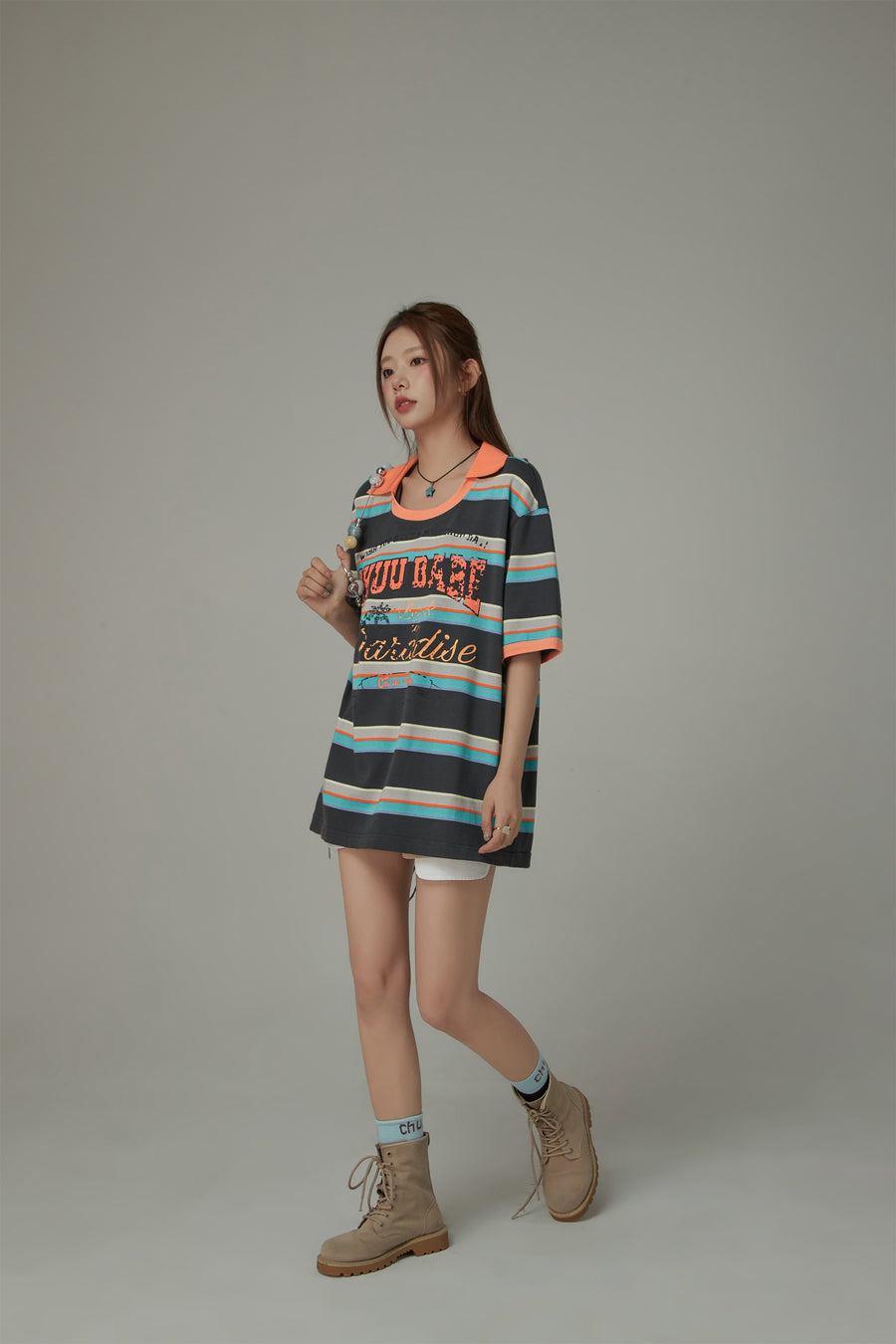 CHUU Chuu Babe Color Neck Line Stripe Loose Fit T-Shirt