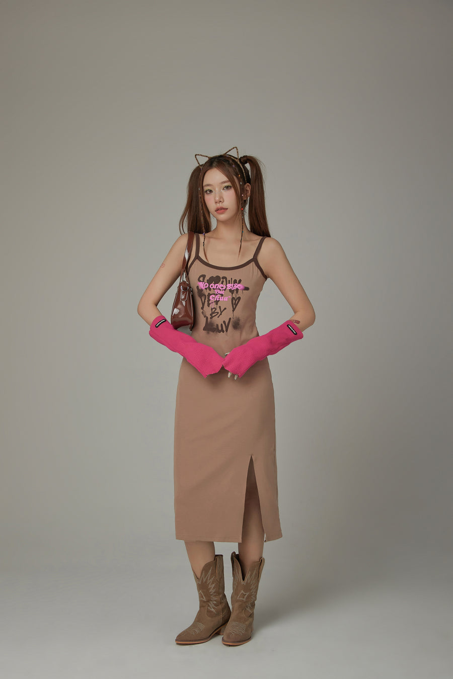 CHUU Collab Logo Line Color Long Sleeveless Dress