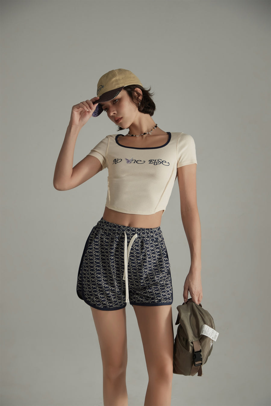 CHUU Letter Fully Printed Casual Drawstring Shorts