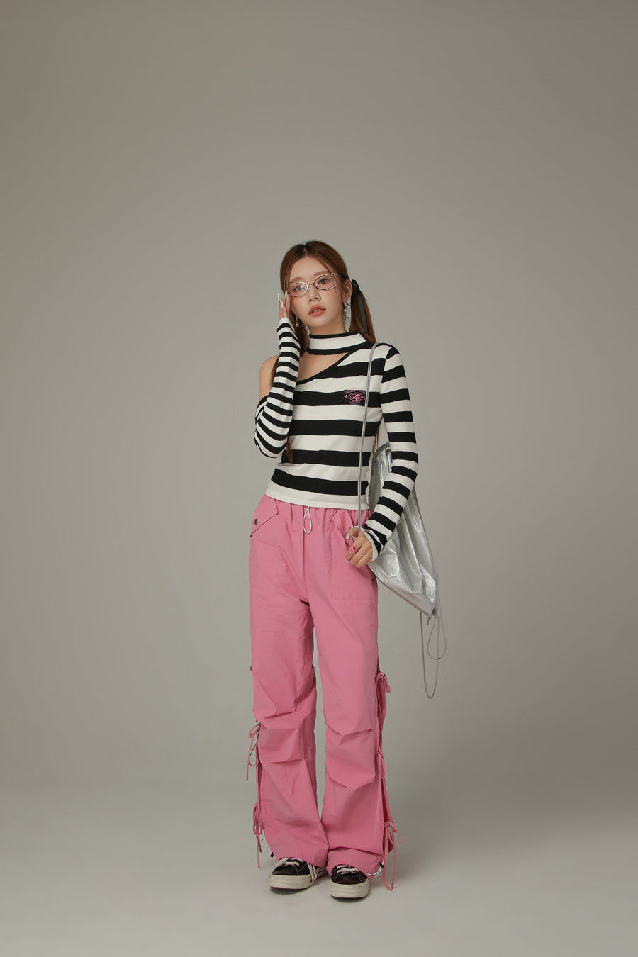 CHUU One Shoulder Choker Stripe Knit Top