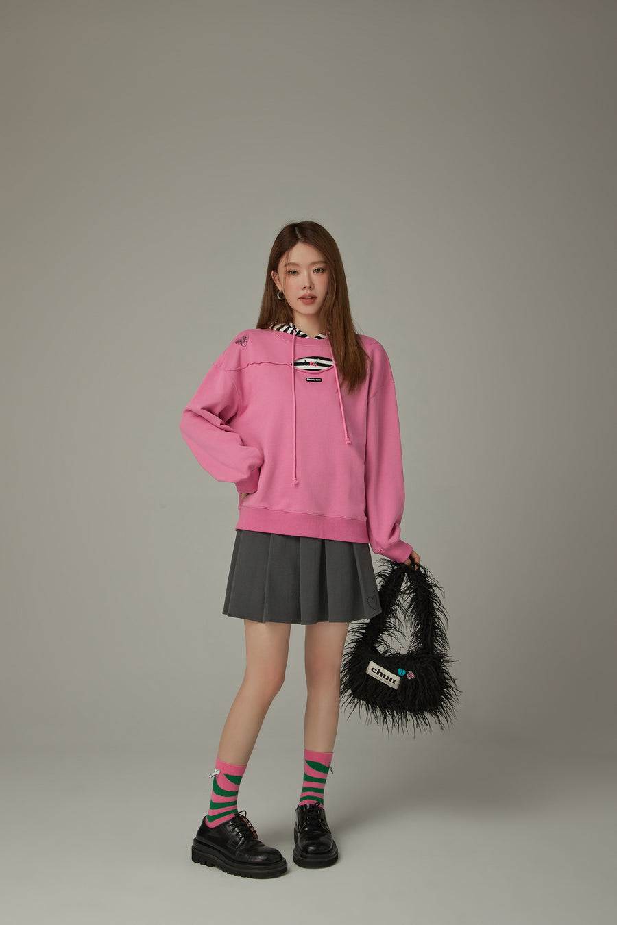 CHUU Fuzzy Logo Shoulder Bag