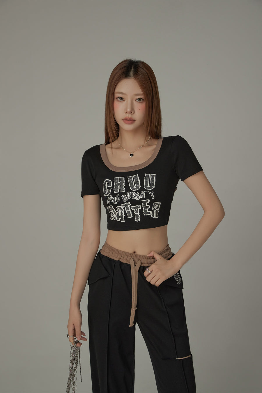 CHUU Chuu Size Doesnt Matter U-Neck Cropped T-Shirt