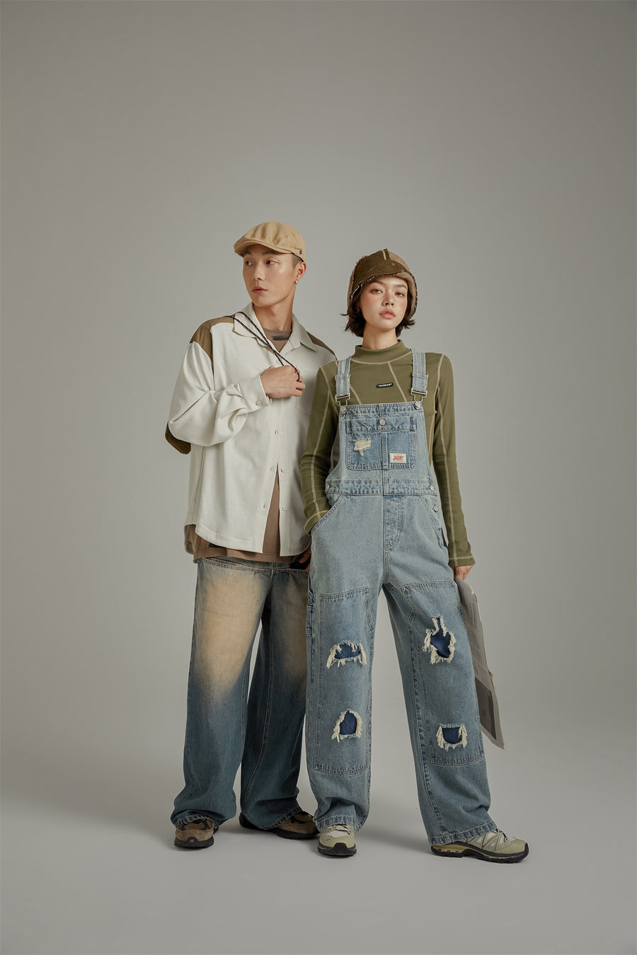 CHUU Knee Damaged Denim Overalls