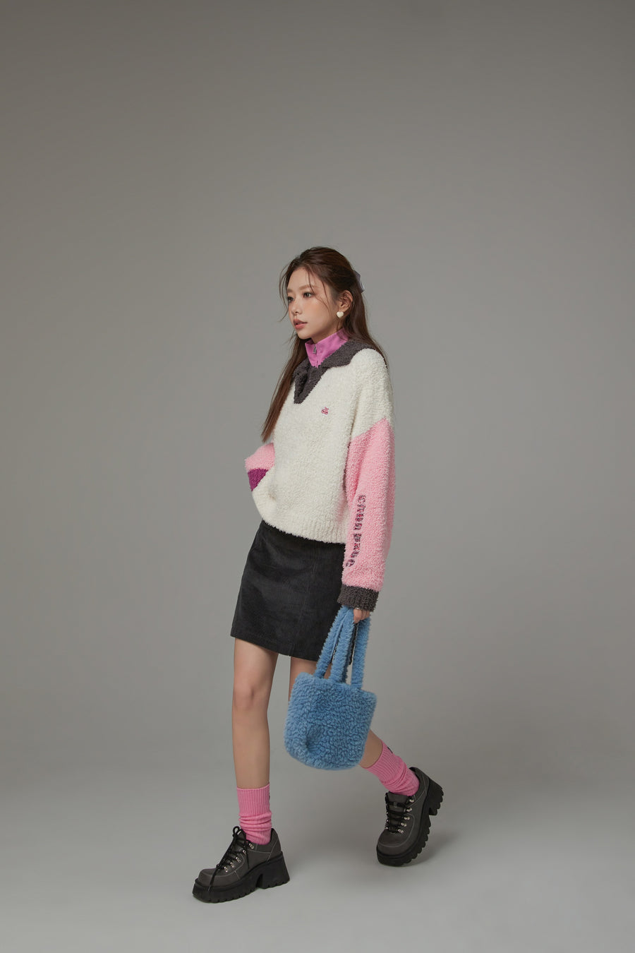 CHUU Multi Color Fluffy Half-Zip Knit Sweatshirt