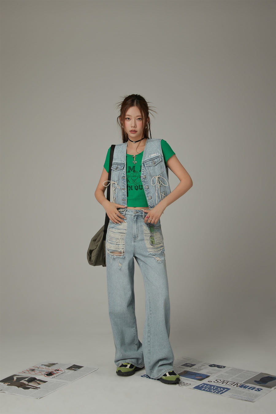 CHUU Lace Up Bow Denim Vest