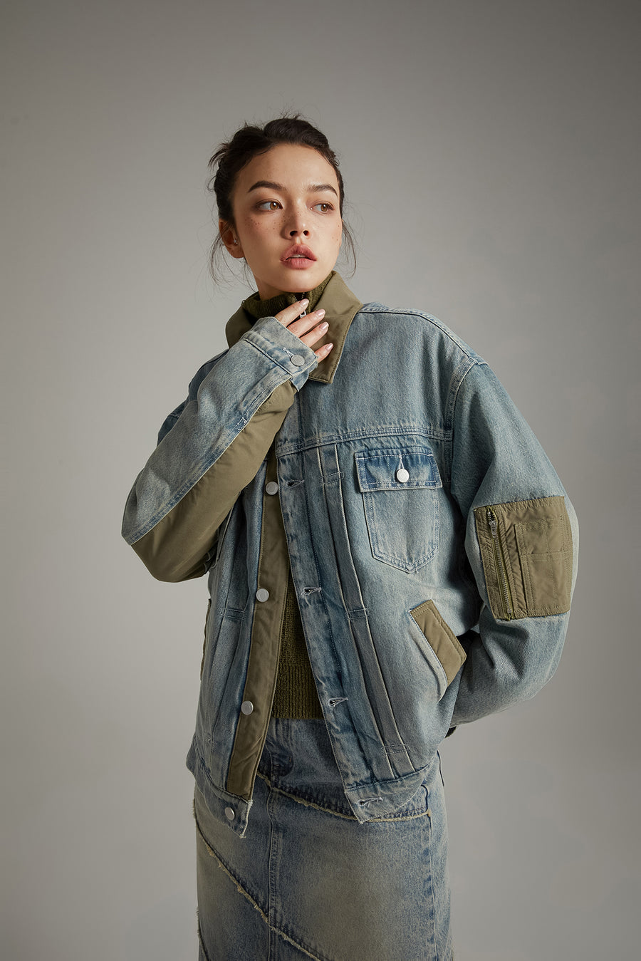 CHUU Pop Of Color Denim Jacket