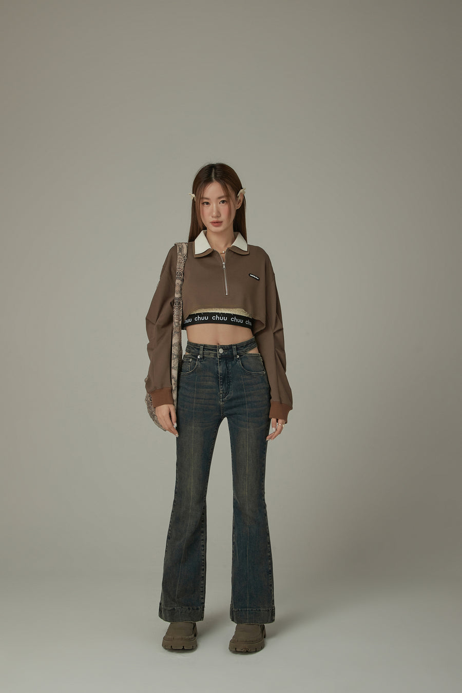 CHUU Ripped Pocket Cutout Waist Bootcut Jeans