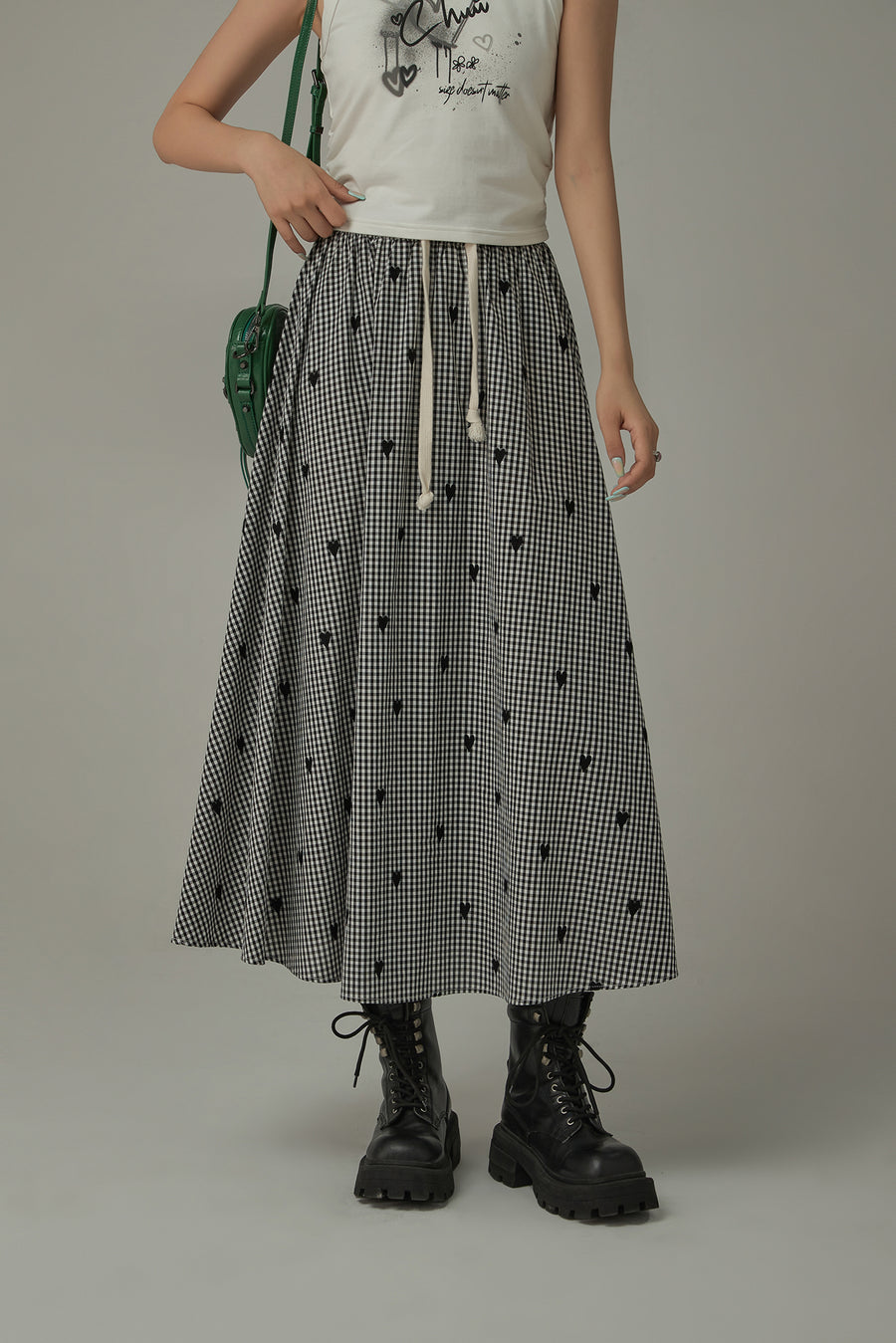 CHUU String Heart Check Long Skirt