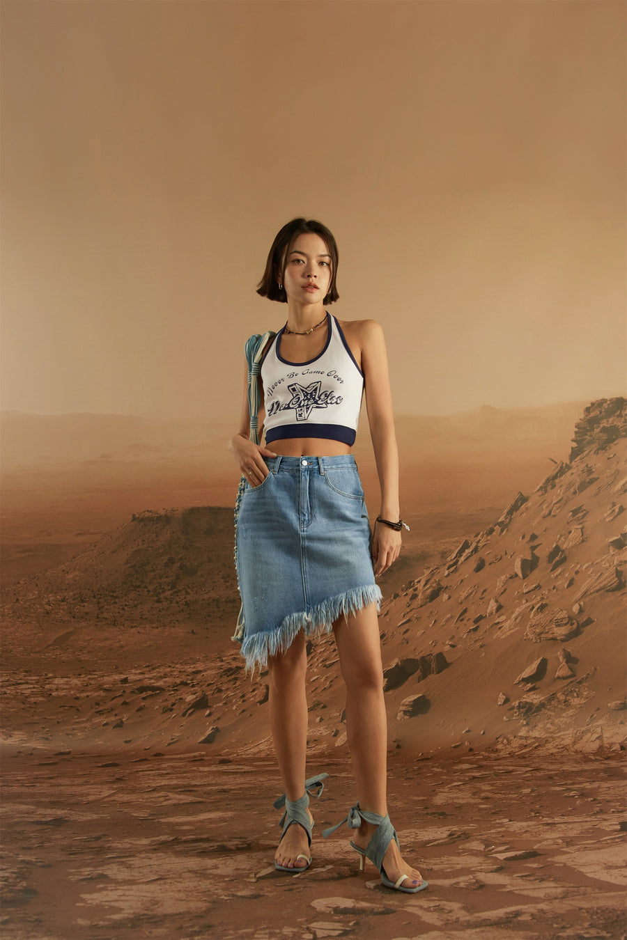 CHUU Asymmetrical Fringed Denim Skirt