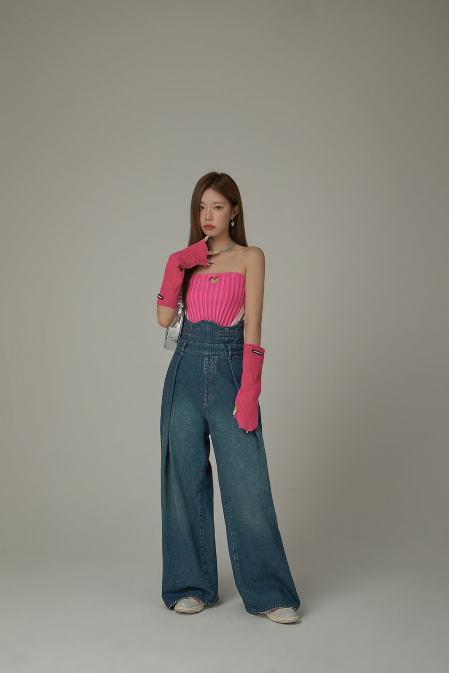 CHUU Ultra High Waist Pintuck Wide Denim Jeans