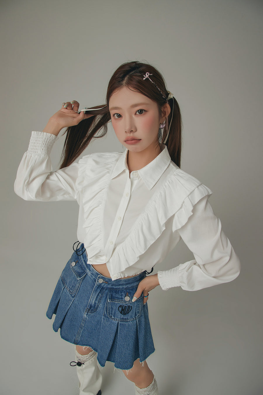 CHUU Ruffle Cropped Drawstring Shirt