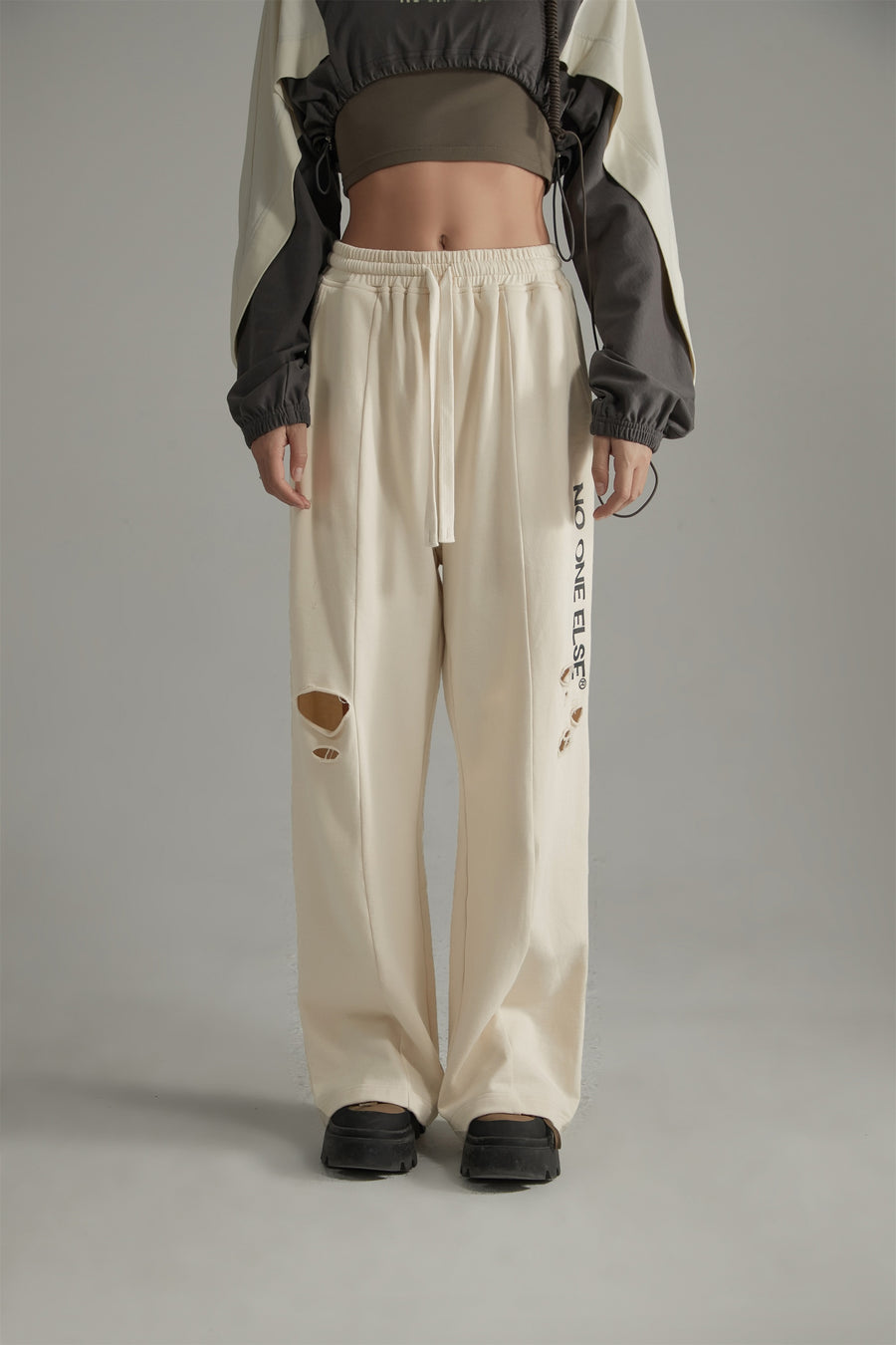 CHUU Banded Wide Leg Distressed Slit Pants