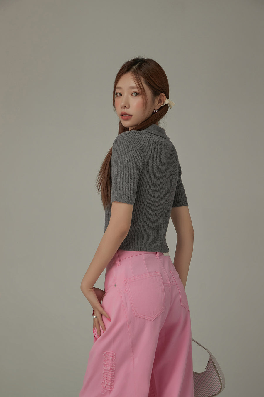 CHUU Rainbow Button Slim Crop Knit Top