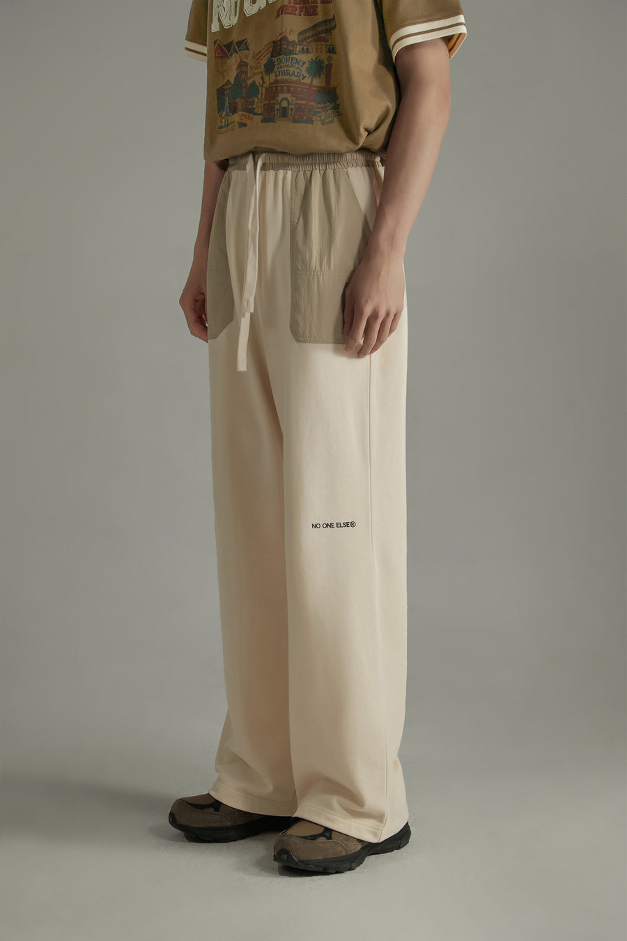 CHUU Banded Wide-Leg Slacks