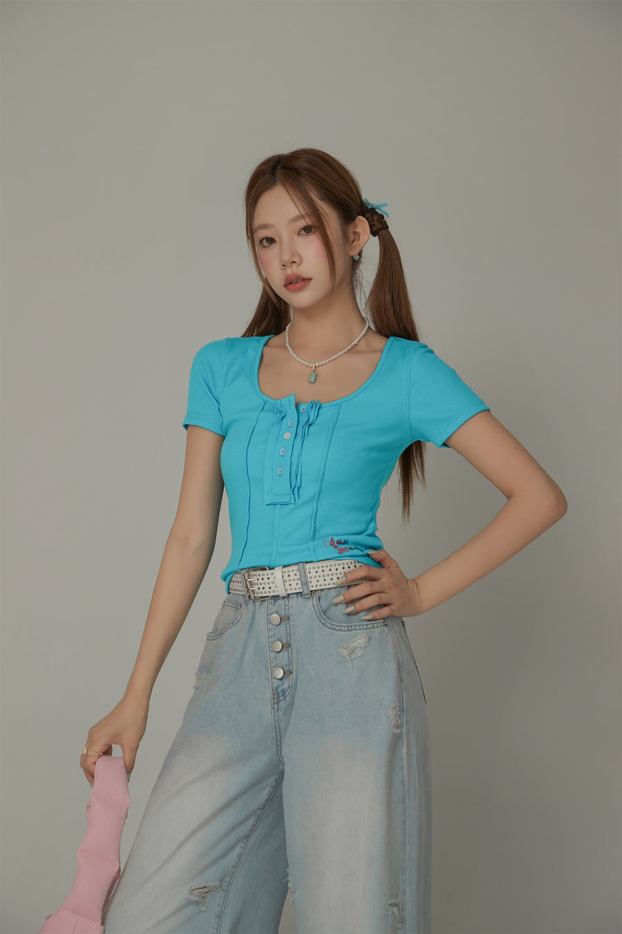 CHUU U-Neck Half Button Top