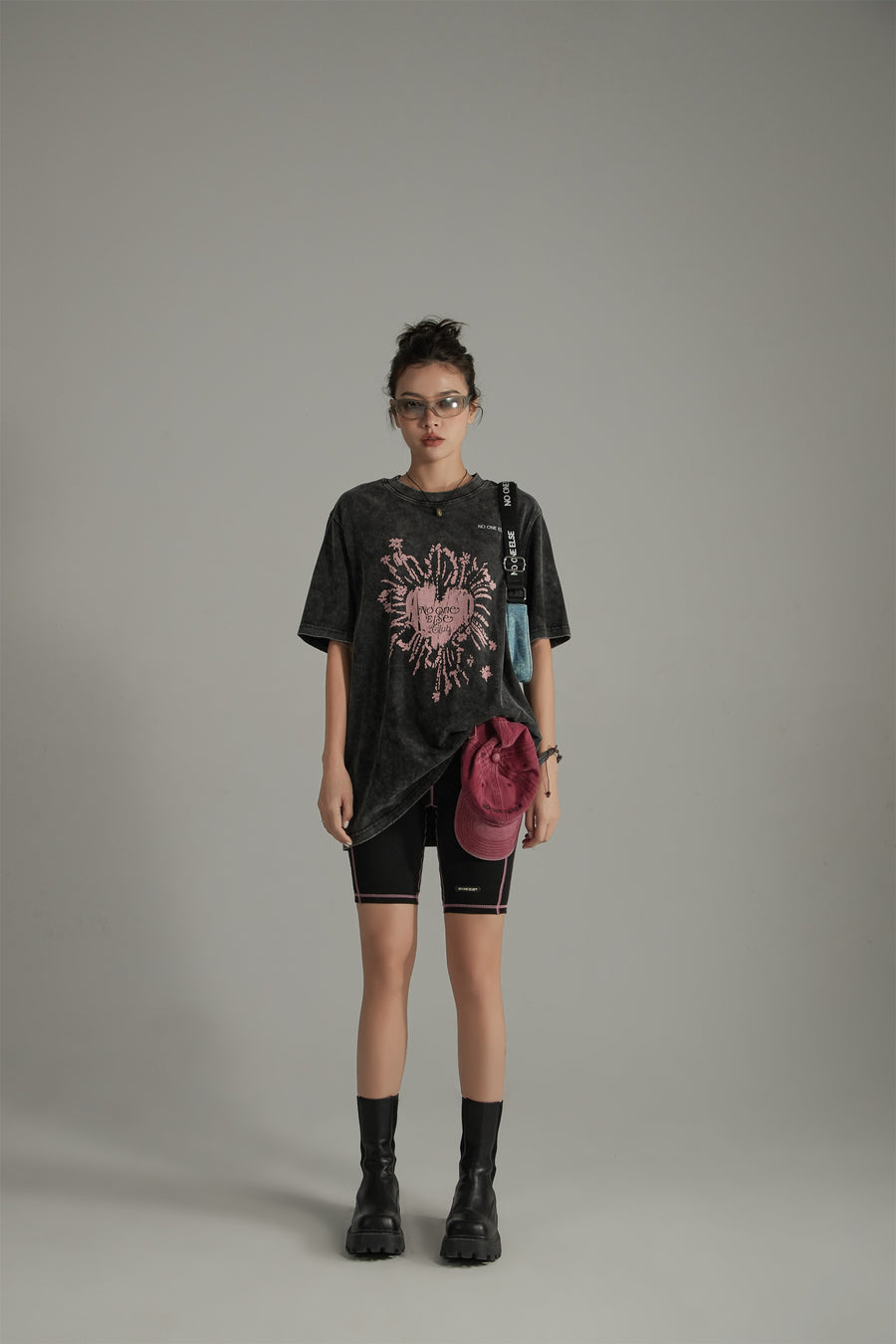 CHUU Vintage Heart Print Loose Fit T-Shirt