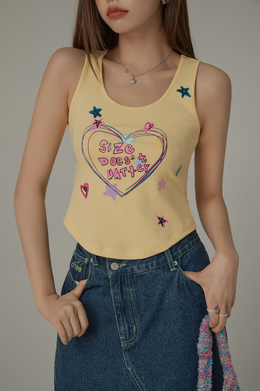 CHUU Size Doesnt Matter Color Heart Sleeveless T-Shirt