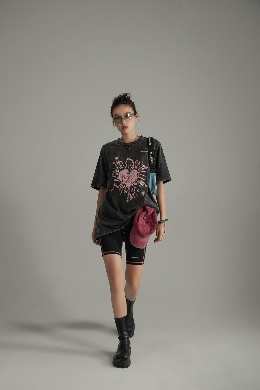 CHUU Vintage Heart Print Loose Fit T-Shirt