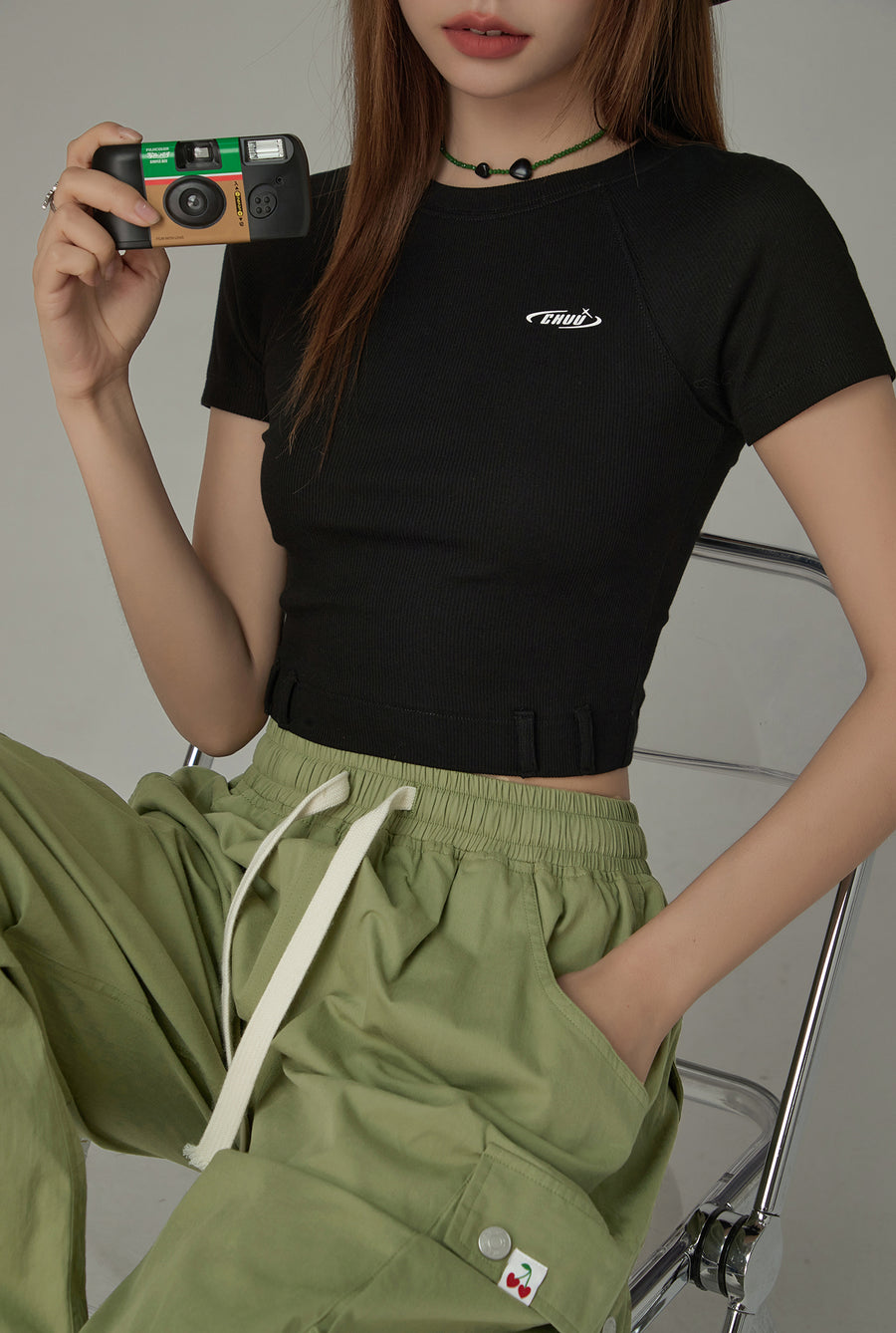 CHUU Back Cut Out Slim Crop Daily T-Shirt