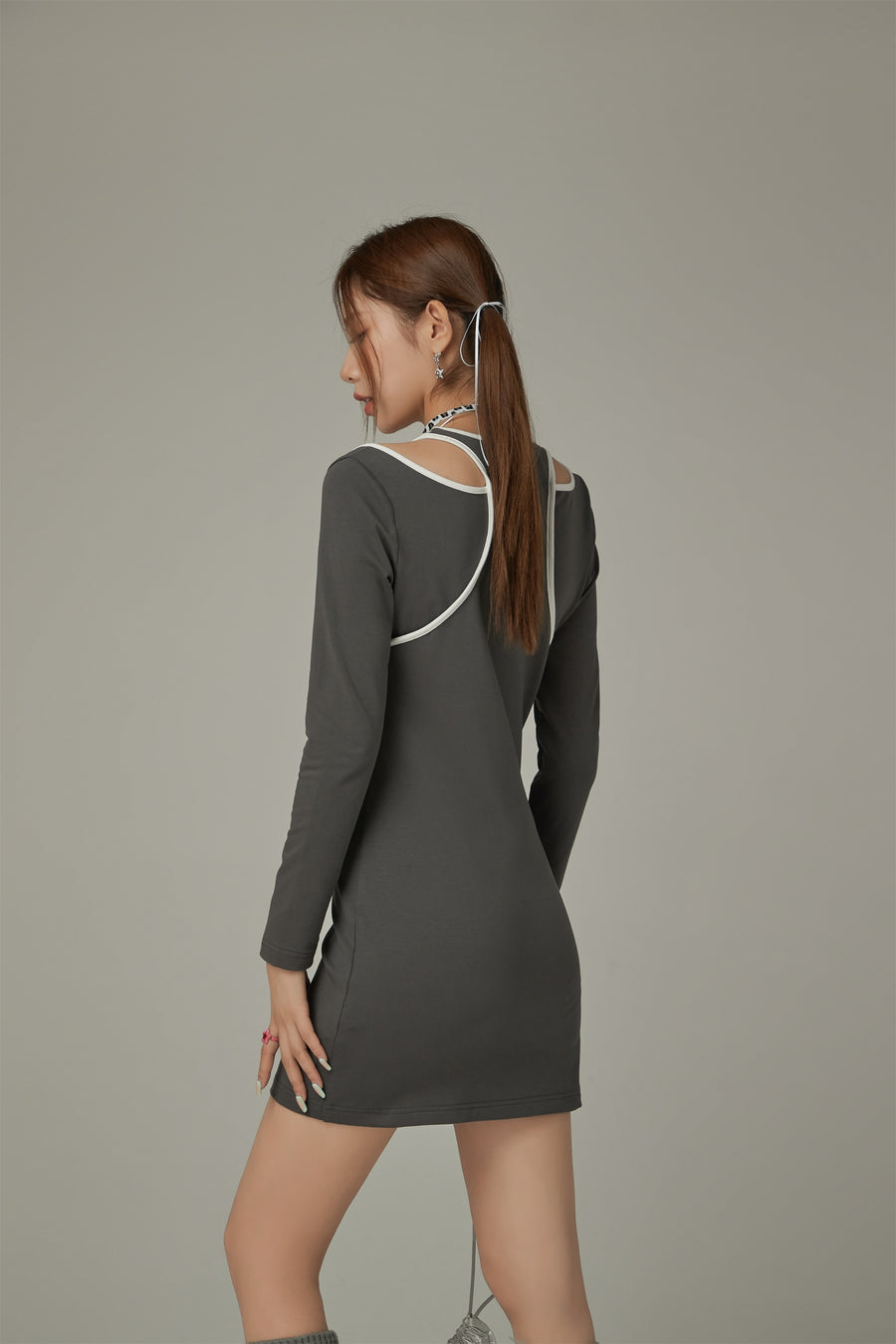 CHUU Off Shoulder Split Long Sleeve Mini Dress