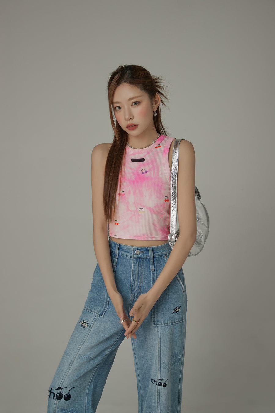 CHUU Light Tie Dye Printed Cherries Crop Sleeveless Top