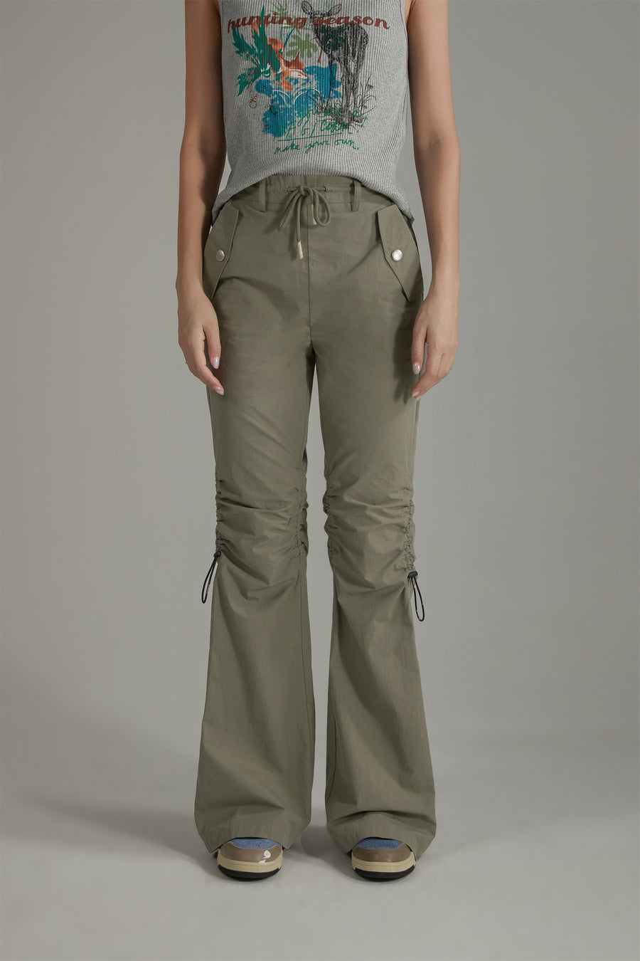 CHUU String Shirring Bootcut Cargo Style Pants