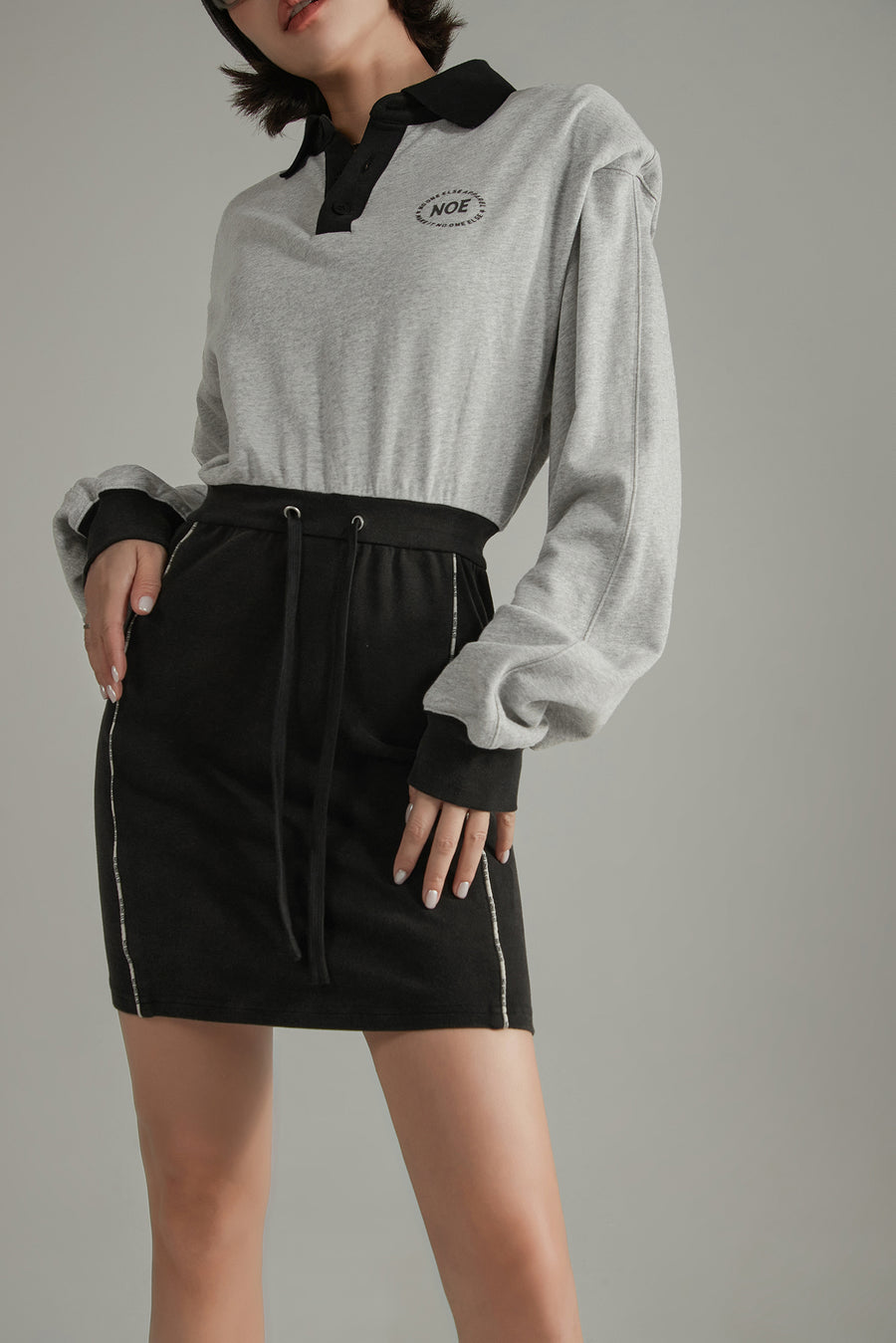 CHUU Contrast Color Polo Neck Dress