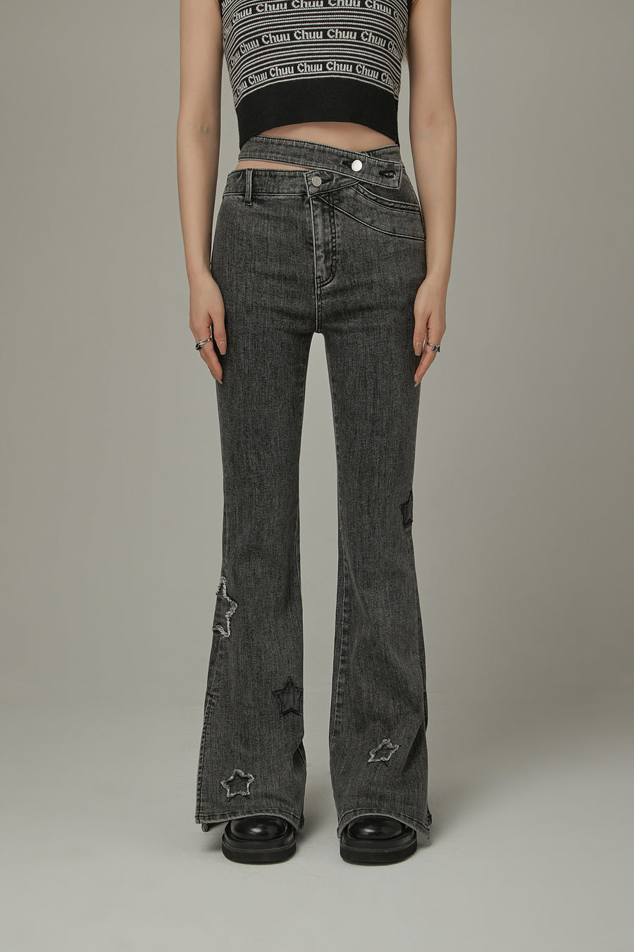 CHUU Star Slit Bootcut Denim Jeans