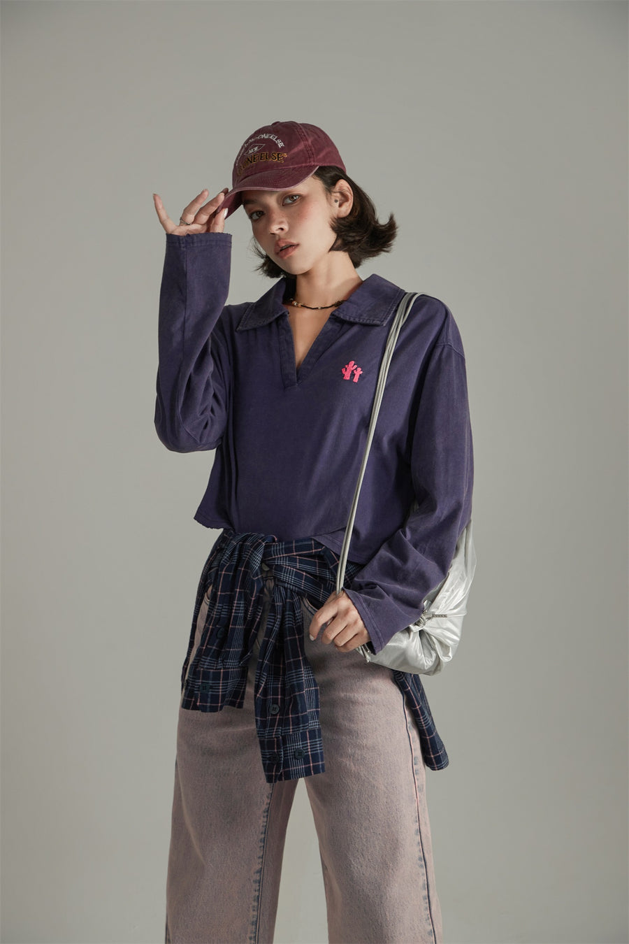 CHUU Heart Back Open Collar Loose Fit T-Shirt