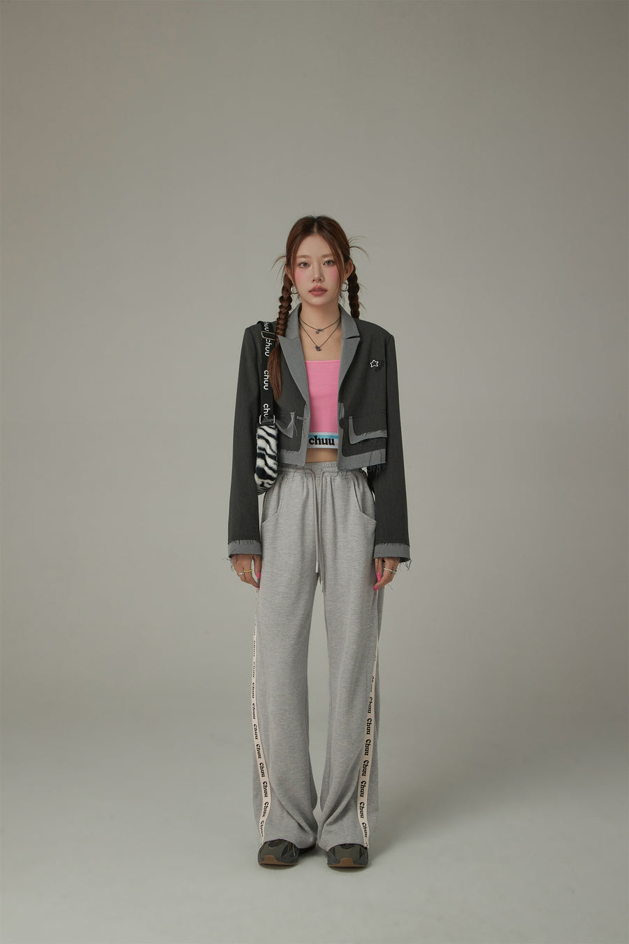 CHUU Elastic Waist Sporty Logo Sweatpants