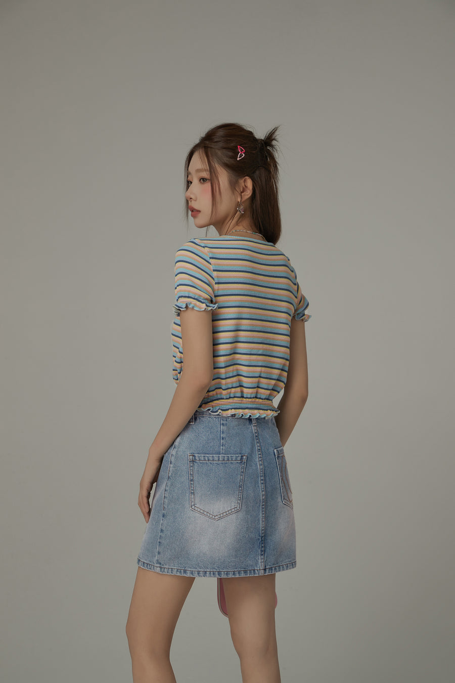 CHUU U Neck Ruffle Striped Color Contrast Cardigan Crop Top