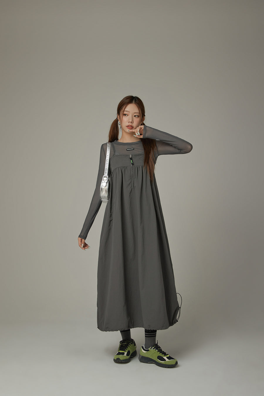 CHUU Drawstring Hem Long Babydoll Dress