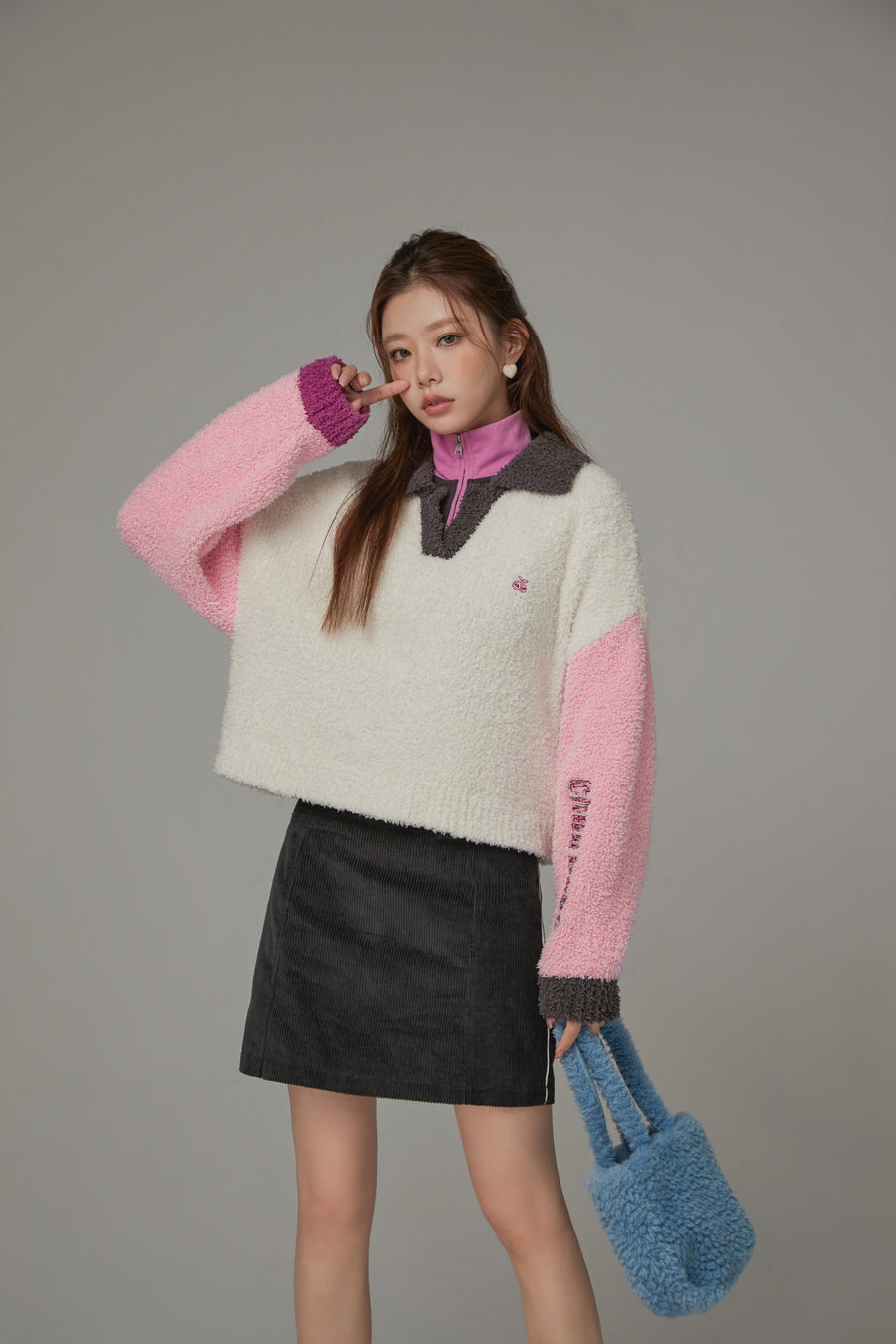 CHUU Multi Color Fluffy Half-Zip Knit Sweatshirt