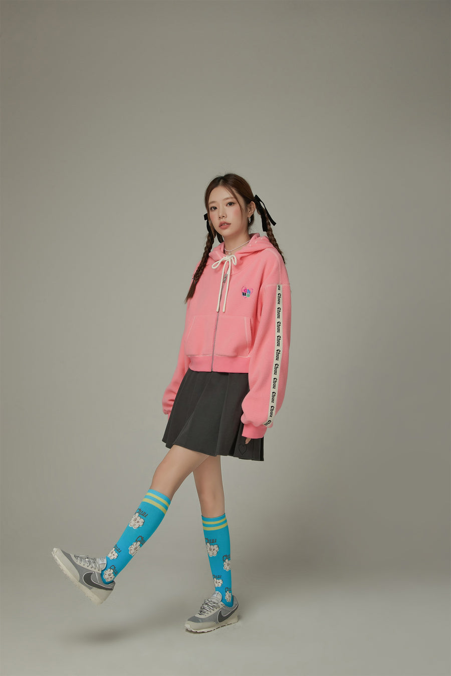 CHUU Logo Character Knee Socks