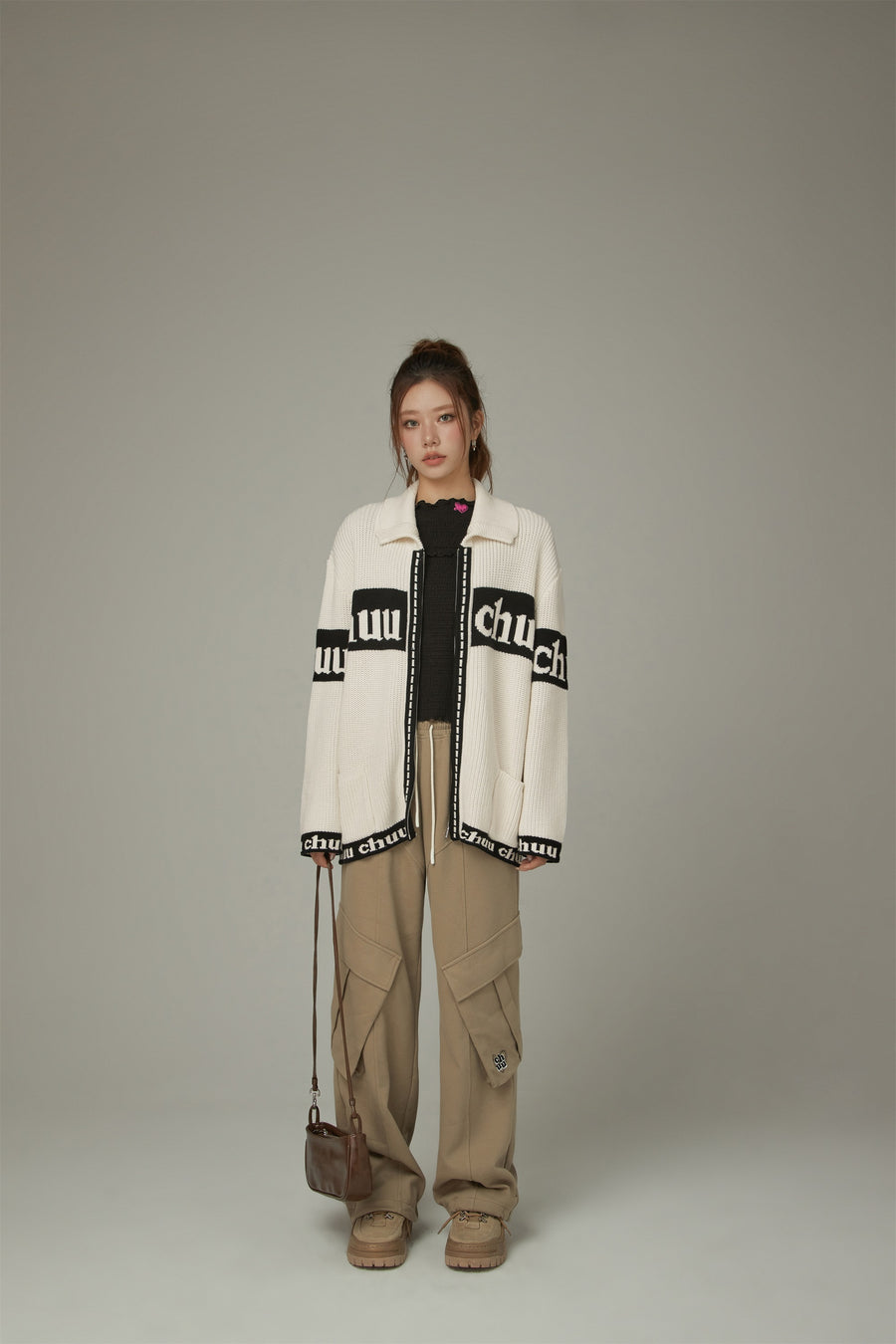 CHUU Lettering Color Block Logo Cardigan