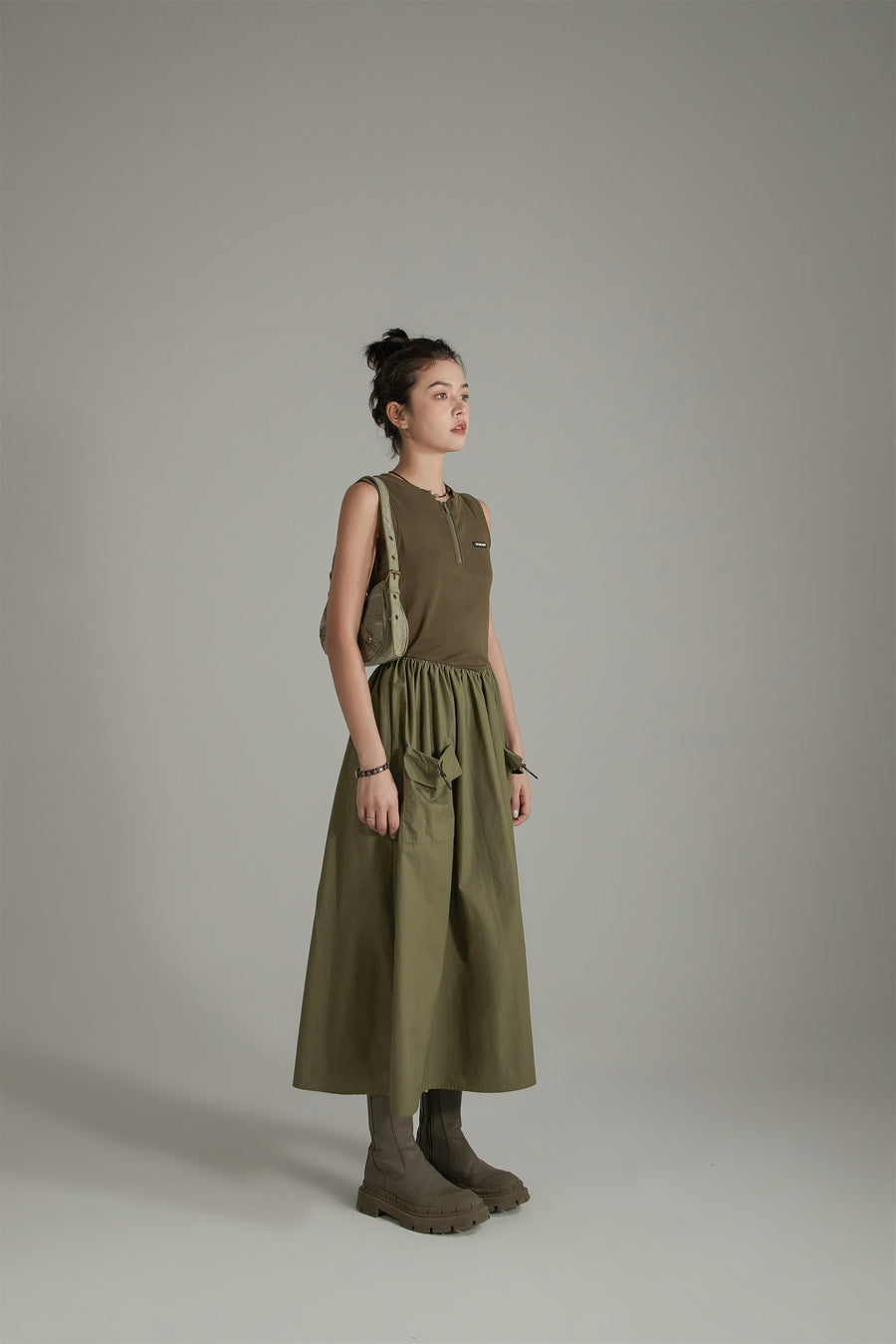 CHUU Sleeveless Cargo Pockets Dress