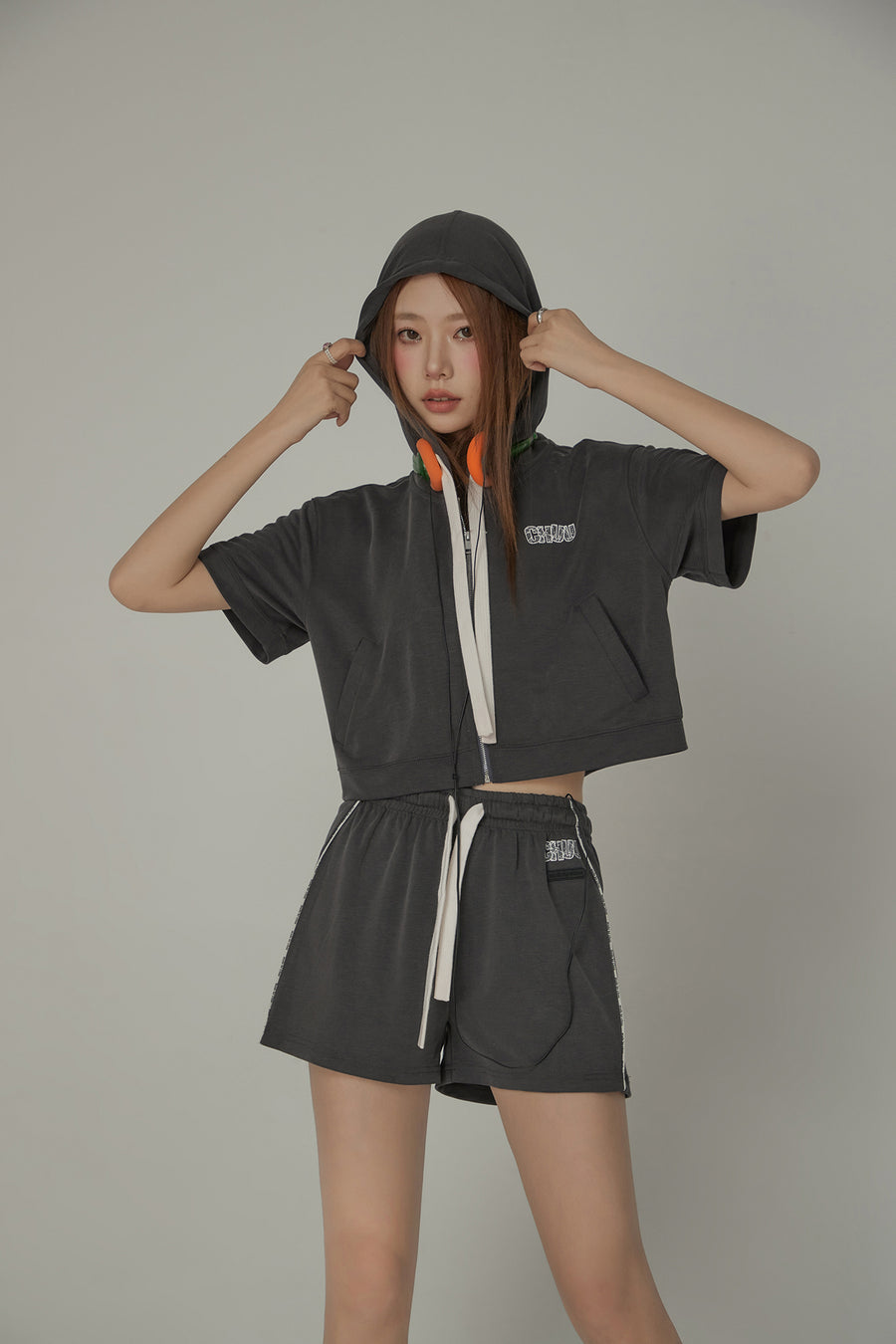 CHUU Drawstring Elastic Waist Banded Shorts