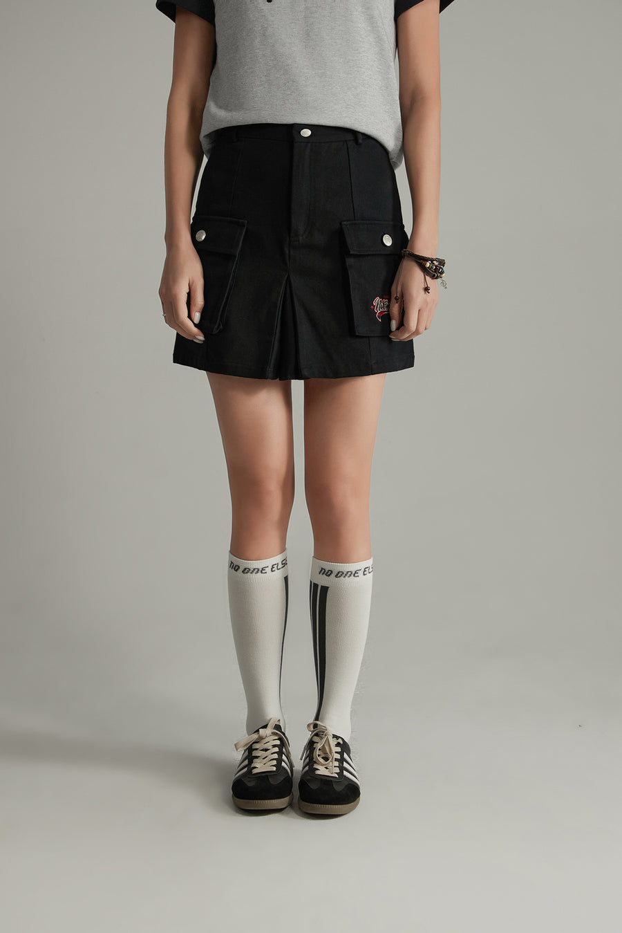 CHUU Cargo Pocket Mini Skirt