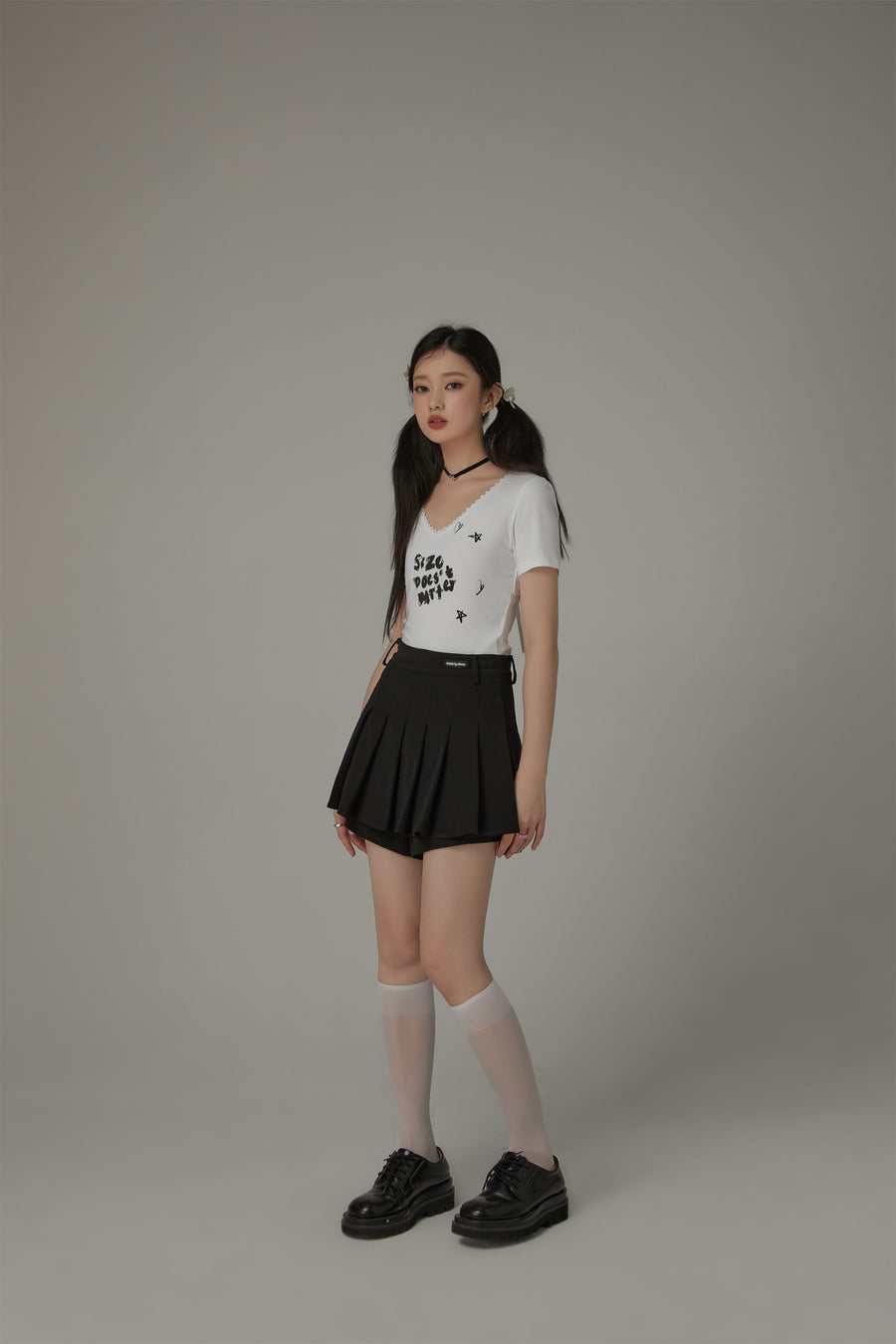 CHUU Size Doesnt Matter Back Ribbon V-Neck Top