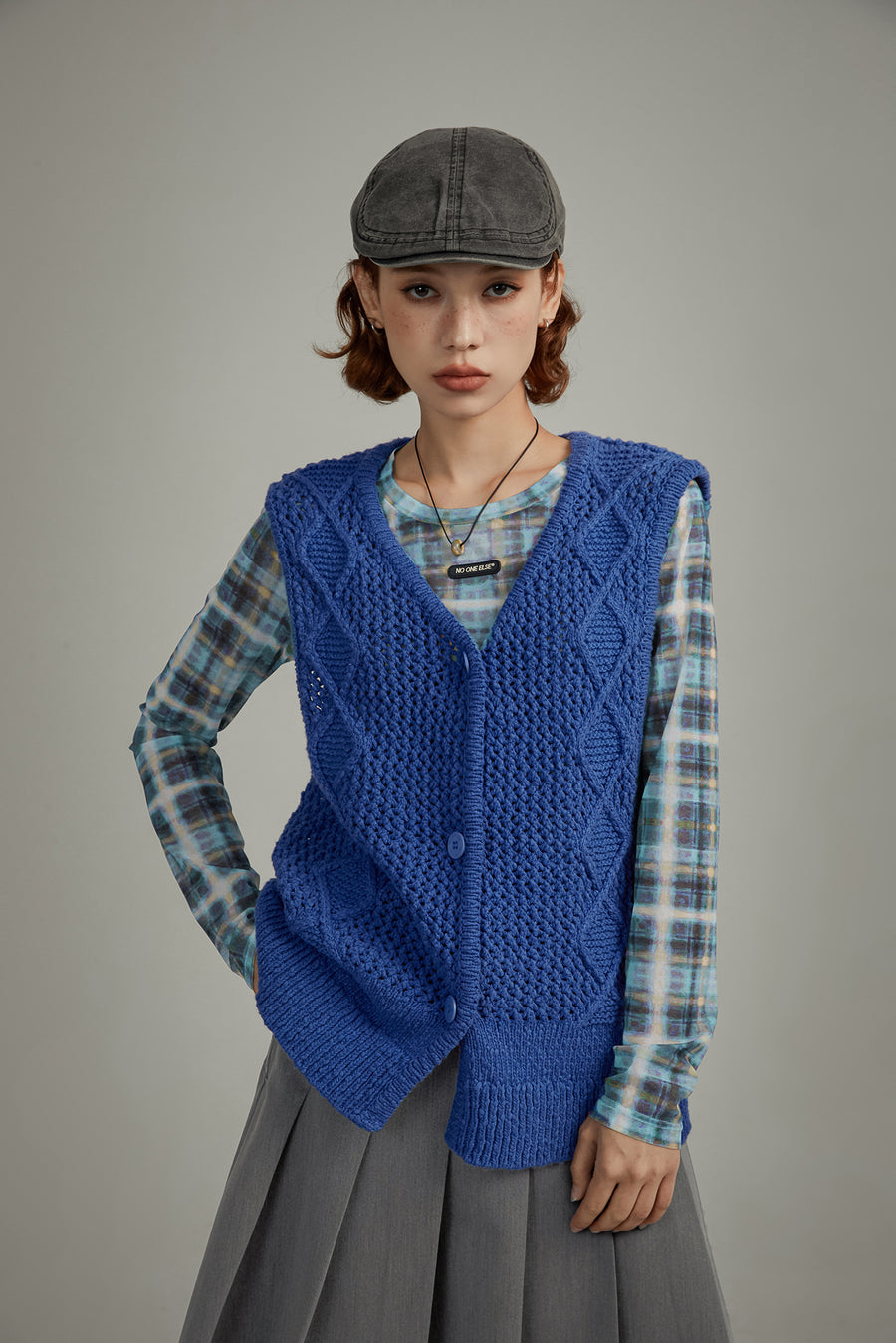 CHUU V-Neck Button Knit Vest