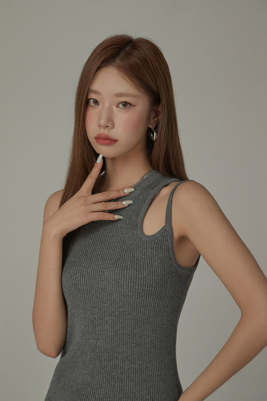 CHUU Cherry Ribbed Shoulder Cutout Sleeveless Top