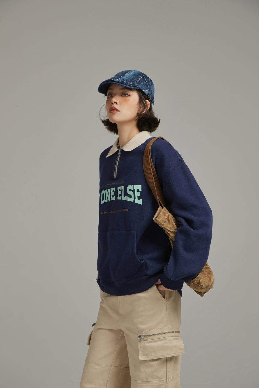 CHUU Half Zip-Up Logo Varsity Sweatshirt