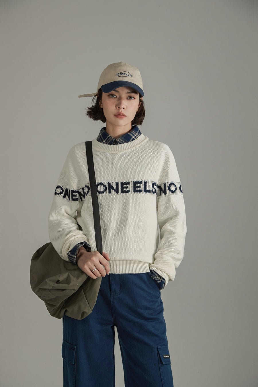 CHUU Logo Lettering Basic Knit Sweater