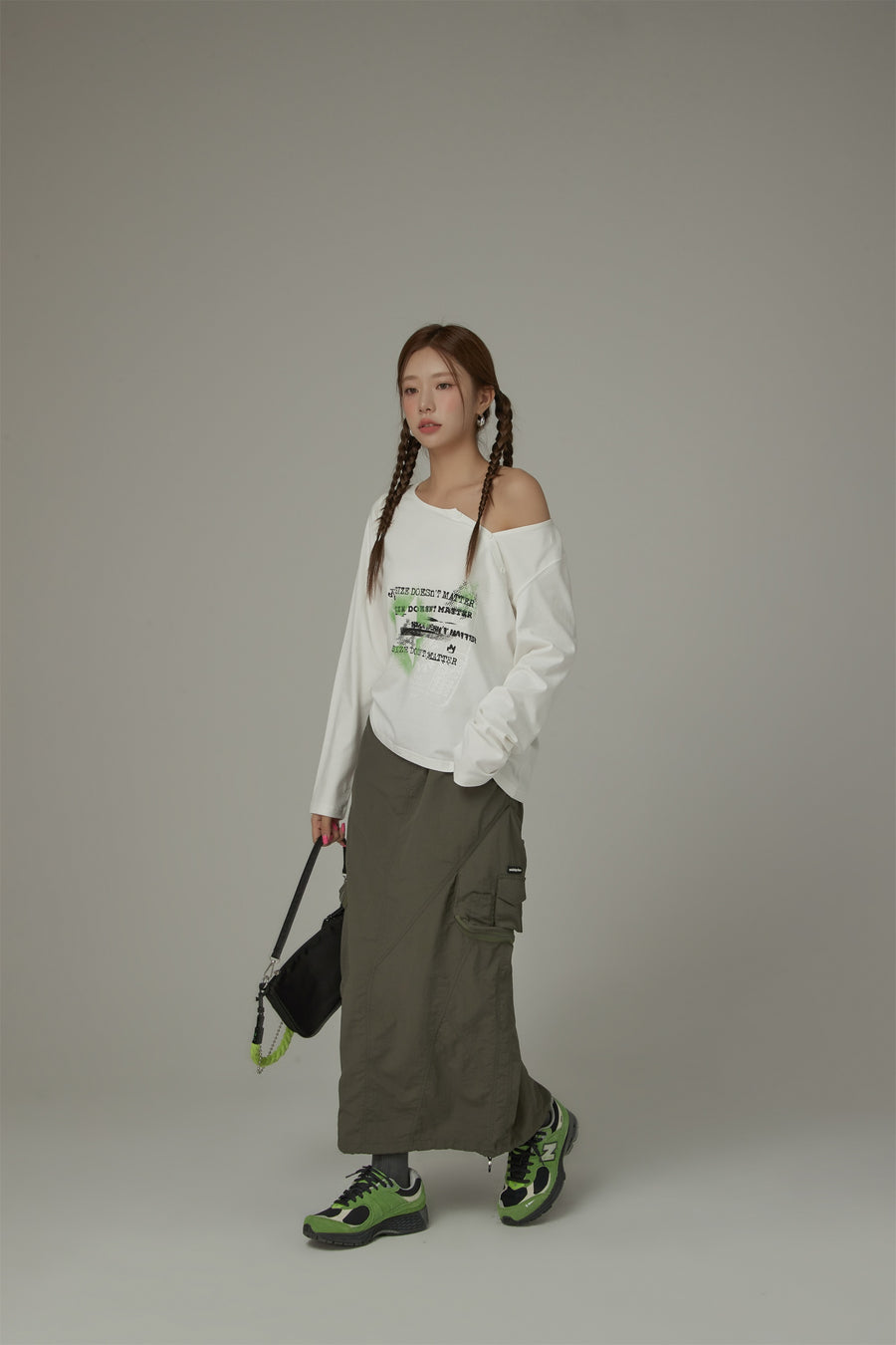 CHUU Size Doesn¡¯T Matter Buttoned Off-Shoulder Top