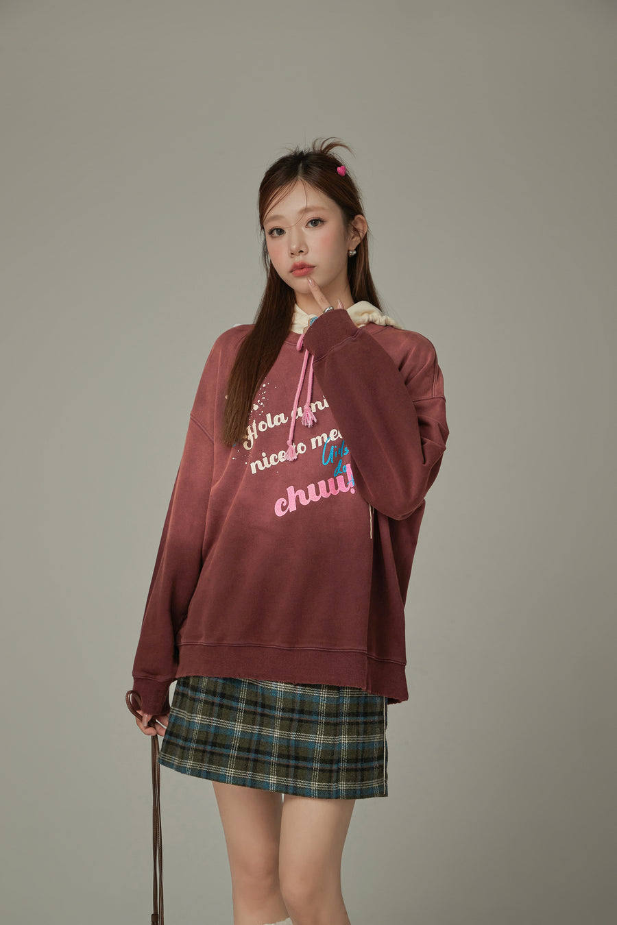 CHUU Hola Amigo Logo Lettering Loose Sweatshirt