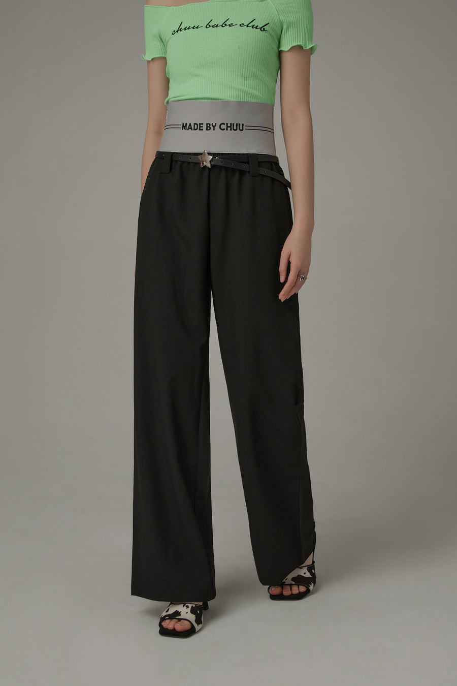 CHUU Contrast Letter High Waist Banded Wide Pants